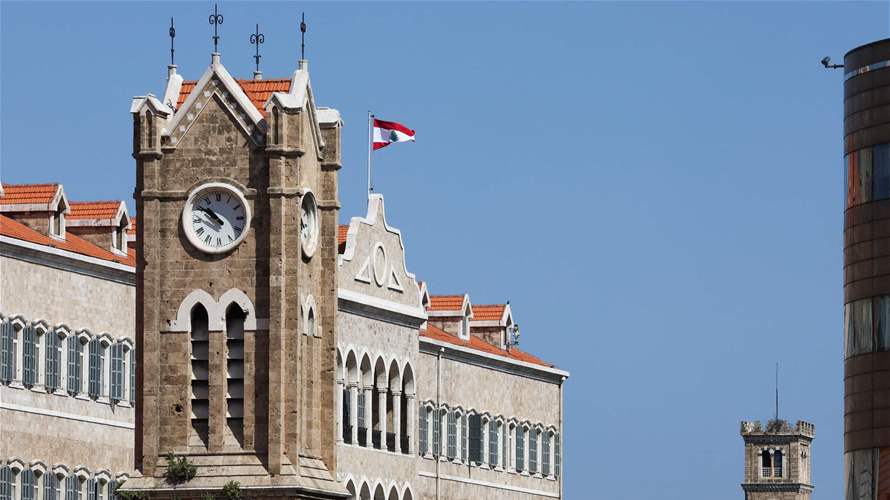 Lebanon cabinet convenes; minister injects humor with cake (Video) 