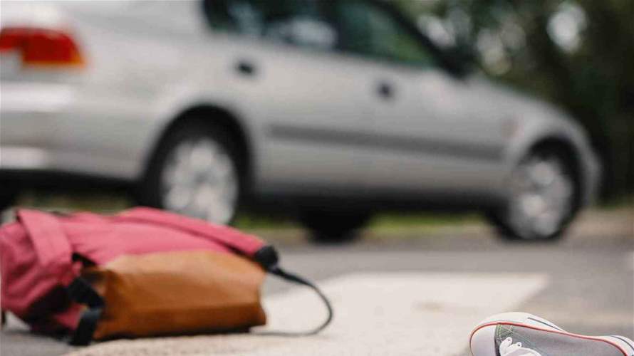 وفاة طفلة بعدما دهسها والدها عن طريق الخطأ