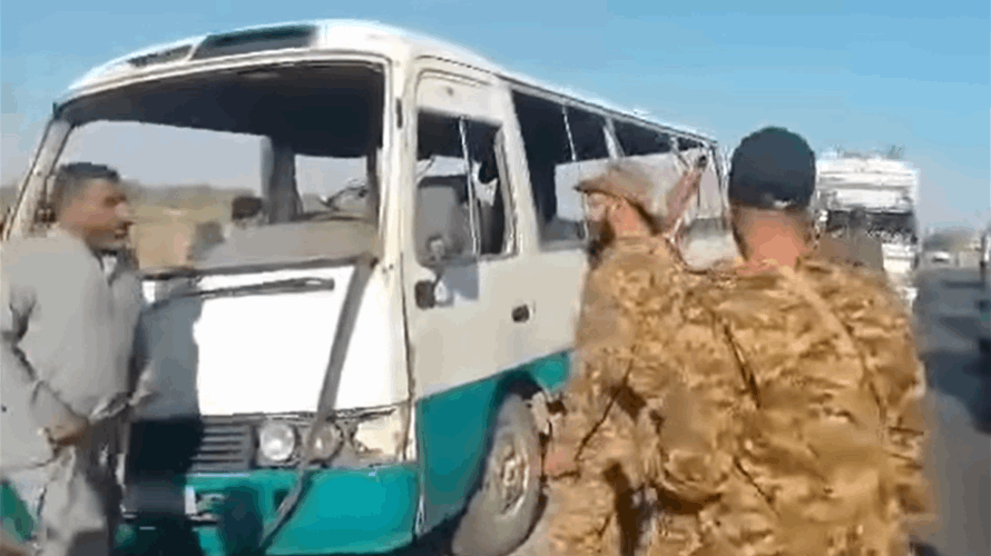 "تلفزيون سوريا": مقتل 4 أفراد من الجيش باستهداف حافلة شرق دير الزور