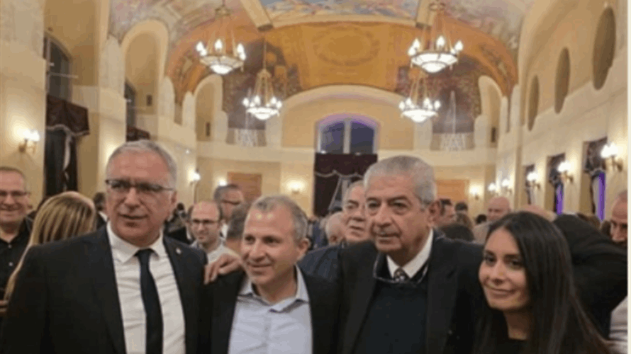  باسيل من فرنسا: 17 تشرين انقلاب اقتصادي افقد اللبنانيين أموالهم و13 منه يذكرنا بأننا أولاد قضية