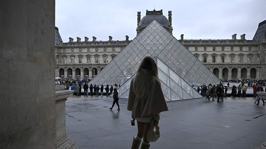 Israel intel firm says contacted by Louvre to help in stolen jewel search