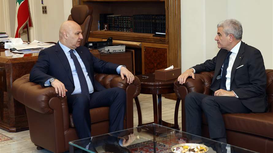 عيسى الخوري: أطلعت الرئيس عون على التحضيرات الجارية لافتتاح معرض الصناعات اللبنانية في ٢٩ تشرين الأول الحالي والذي يشارك فيه أكثر من ١٩٠ عارضًا على مساحة تتجاوز عشرة آلاف متر مربع وأكدت حرصي على حماية الصناعة الوطنية وضمان سلامة الغذاء