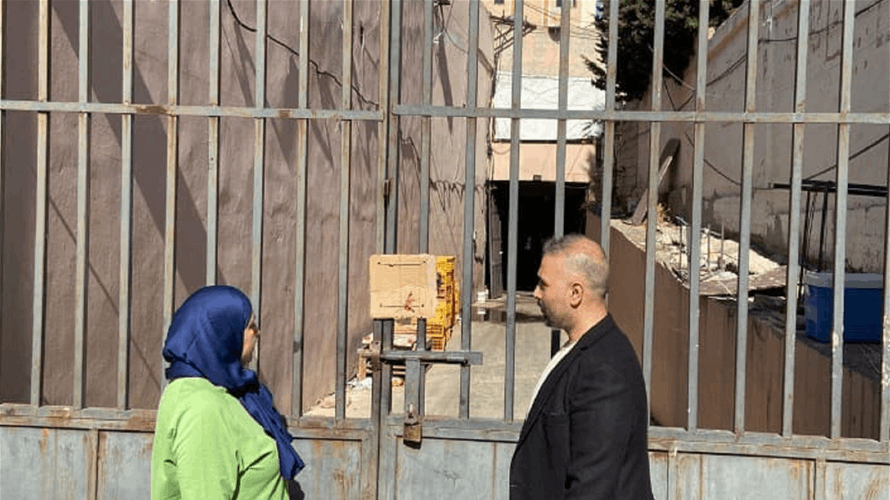بالشمع الأحمر... إقفال محل لبيع الدجاج في منطقة جبل محسن