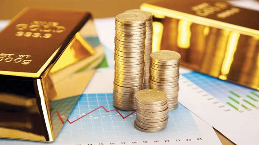 الذهب ينخفض بدعم من ارتفاع الدولار