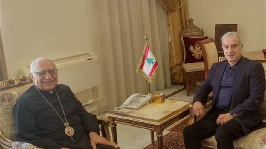 العبسي التقى فرعون: جناح متشدد يتمسك بالسلاح ويعرقل قيام الدولة