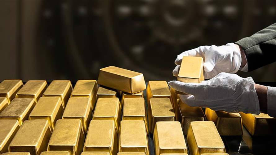 Gold falls as potential US-China trade deal dents safe-haven demand