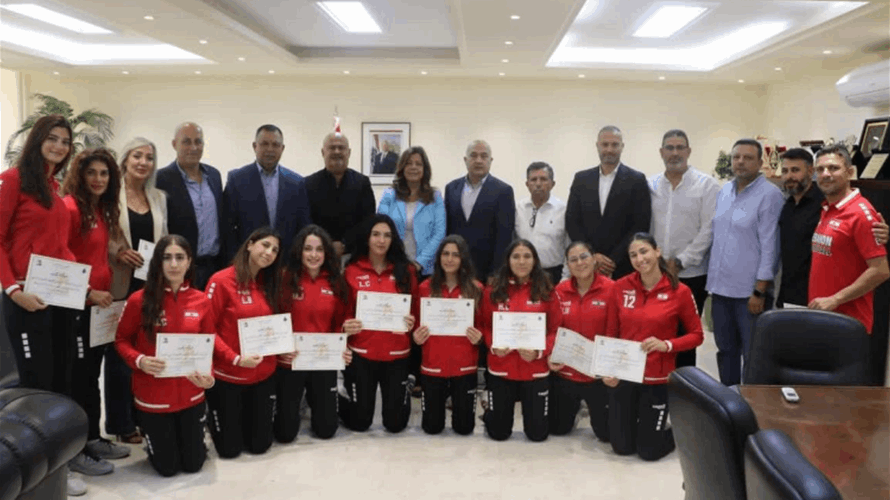 وزيرة الشباب والرياضة كرمت منتخب سيدات الكرة الطائرة