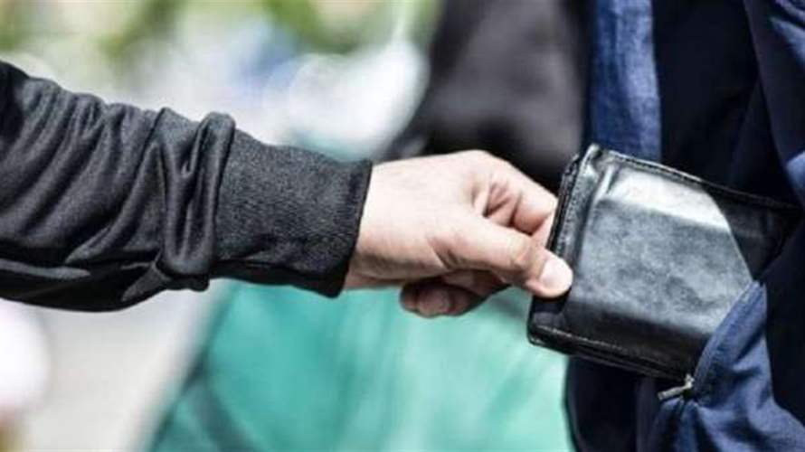 تعرض للسرقة وعُثر عليه مرميًا إلى جانب أحد المستشفيات في زحلة