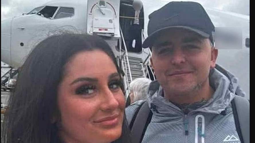 "إما أن تغادرا أو تخاطرا بحياتكما"… ثنائي يُجبر على ترك طائرة بسبب المكسرات