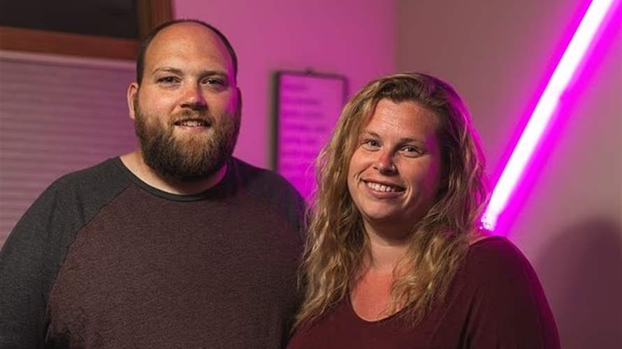 "ظننتُ أنني أفقد عقلي"... الأطباء اشتبهوا أنه يتعاطى المخدرات ثم أصيبوا بصدمة: "عثروا عليها حيّة داخل أذني!"