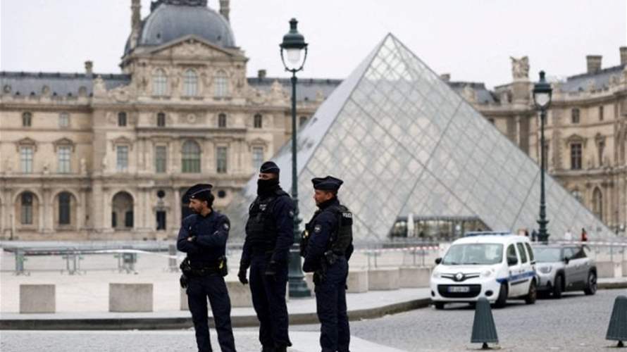 اعتقال 5 متهمين بسرقة "اللوفر"