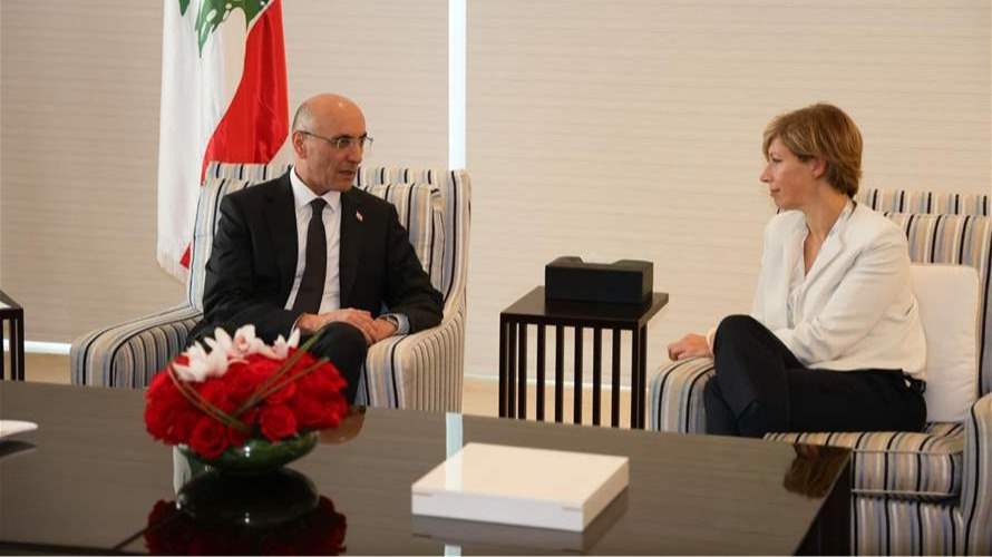 وزير الداخلية التقى مستشارة الرئيس الفرنسي... آن-كلير لوجاندر: باريس تتابع عن كثب تطورات الوضع في لبنان