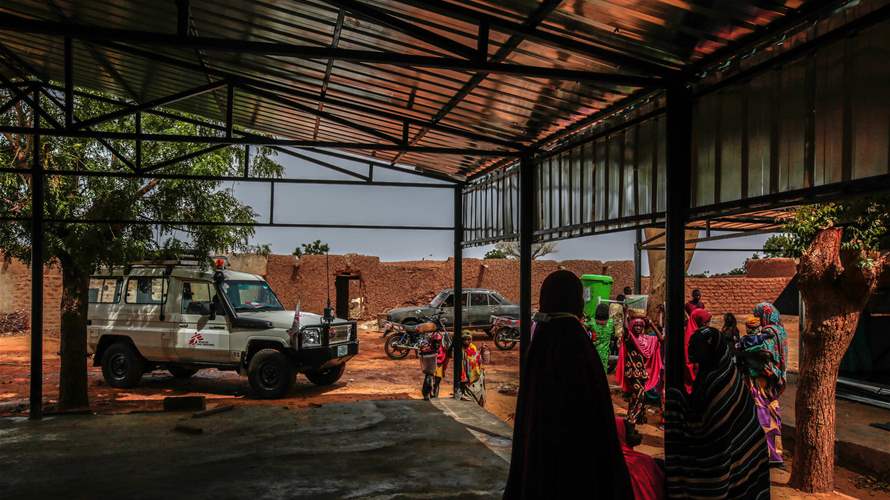 في نيجيريا... طرق الموت تعرقل الولادة 