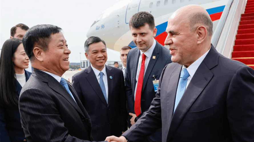 الرئيس الصيني يجتمع مع رئيس الوزراء الروسي في بكين