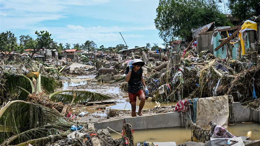 حصيلة الإعصار في الفيليبين ترتفع إلى أكثر من 90 قتيلا