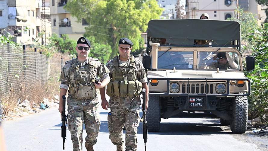 الجيش يحرّر مخطوفًا كويتيًّا ويوقف المتورطين في خطفه