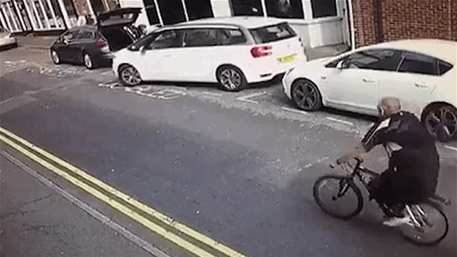 وزير الداخلية الفرنسيّ: السائق الذي صدم بسيارته حشدًا يُشتبه في أنه اعتنق أفكارًا متطرفة