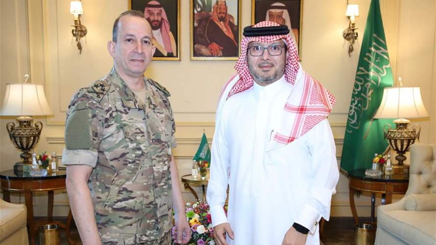 السفير السعودي استقبل قائد الجيش