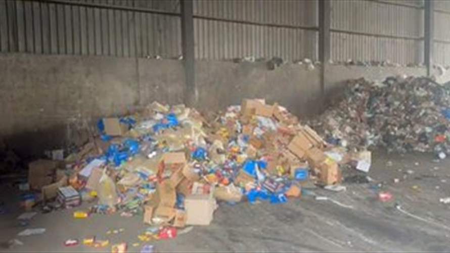 في بلدة المرج... ختم محلّيَن ومستودعات بالشمع الأحم وضبط مواد غذائية منتهية الصلاحية