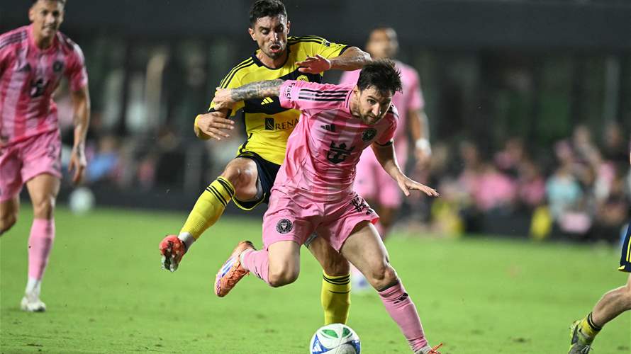 بعد زيارته المفاجئة إلى "كامب نو"... هل يعود ميسي إلى ناديه السابق؟