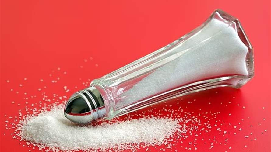 الإفراط في تناوله لا يهدد القلب فقط... هكذا يؤثر الملح على الصحة النفسية والعقلية