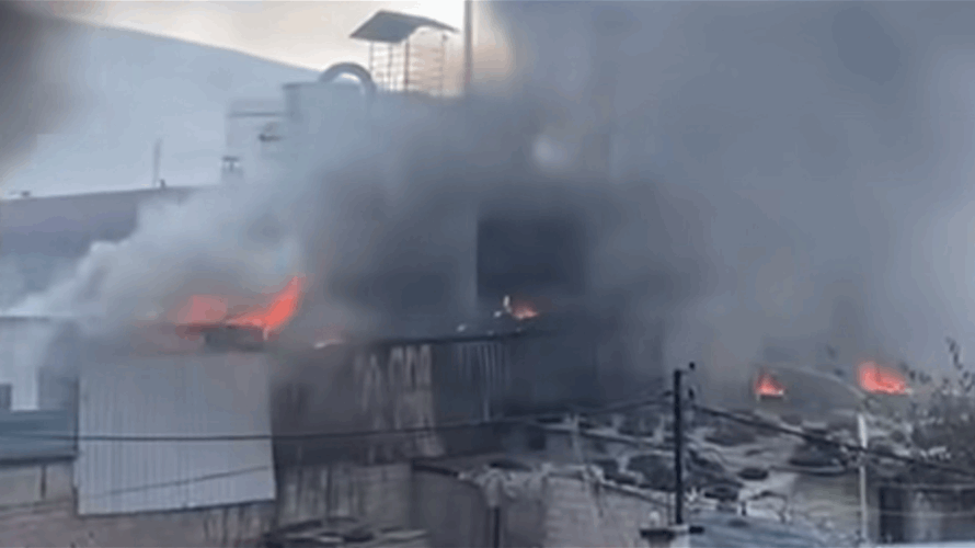 حريق داخل معمل بطاريات في البداوي