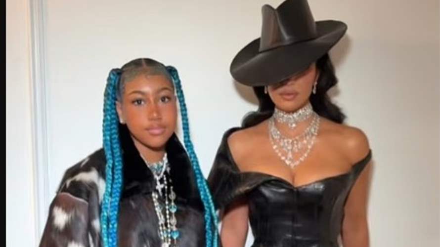 ابنة كيم كارداشيان تصدم الجمهور بثقب جديد: "يحمل مخاطر صحية مرتفعة" (صور)