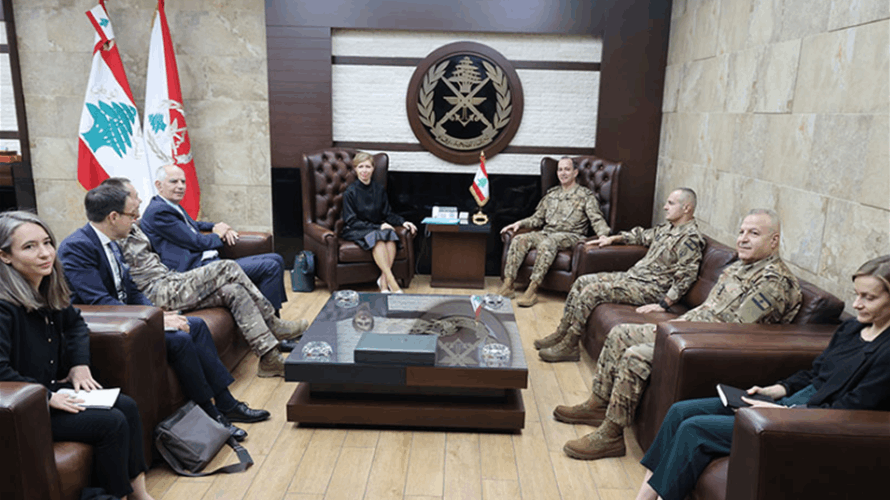 قائد الجيش عرض مع وفد فرنسيّ العمل على تطبيق اتفاق وقف الأعمال العدائية