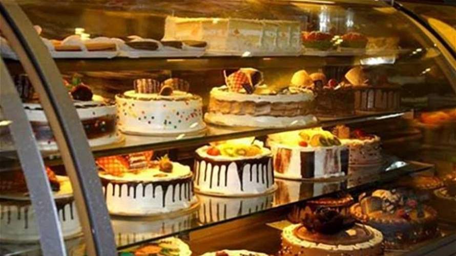 "حشرات في البضاعة"... ختم محل حلويات في النبطية بالشمع الأحمر!