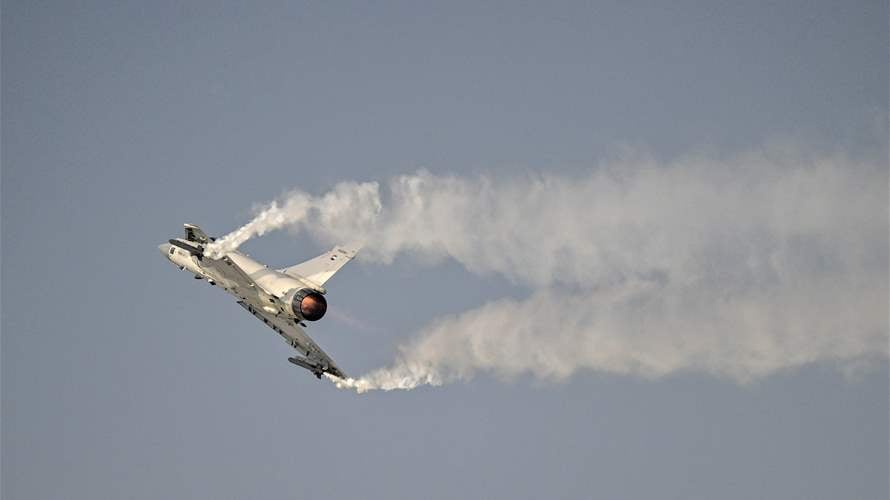 مقتل طيار بتحطّم مقاتلة هندية في معرض دبي للطيران 