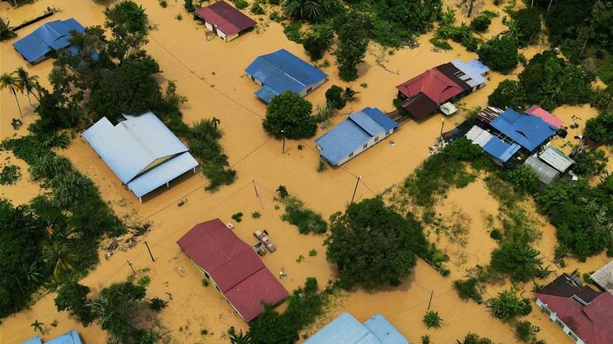 الفيضانات في ماليزيا تؤثر على 11 ألف شخص في سبع ولايات