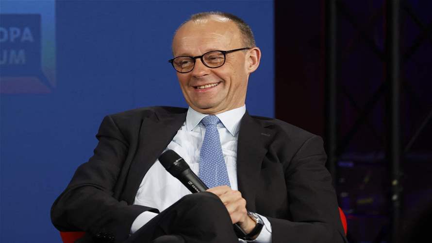 متحدث باسم الحكومة الألمانية: ميرتس وزيلينسكي أجريا اتصالا هاتفيا لمناقشة محادثات جنيف