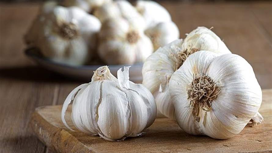 فوائد مذهلة ومخاطر خفية: هذا ما يفعله الثوم فعلًا بجسمك