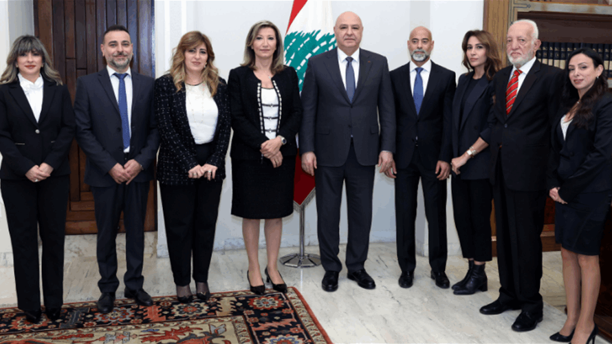 الرئيس عون استقبل المجلس الجديد للكتاب العدل وتسلم منه مذكرة مطلبية 