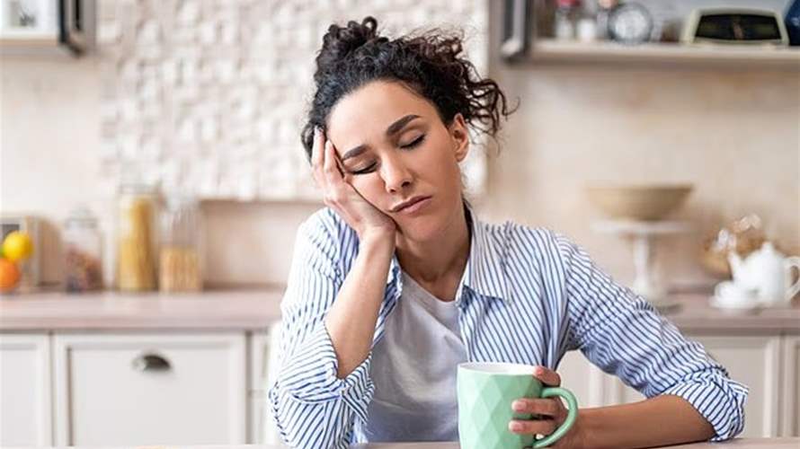 مفاجأة علمية: مشروب شائع جداً يبطّئ شيخوخة الدماغ لدى مرضى الفصام وثنائي القطب