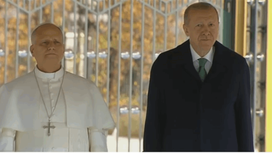 Pope Leo arrives at Turkey's Presidential Palace—Video