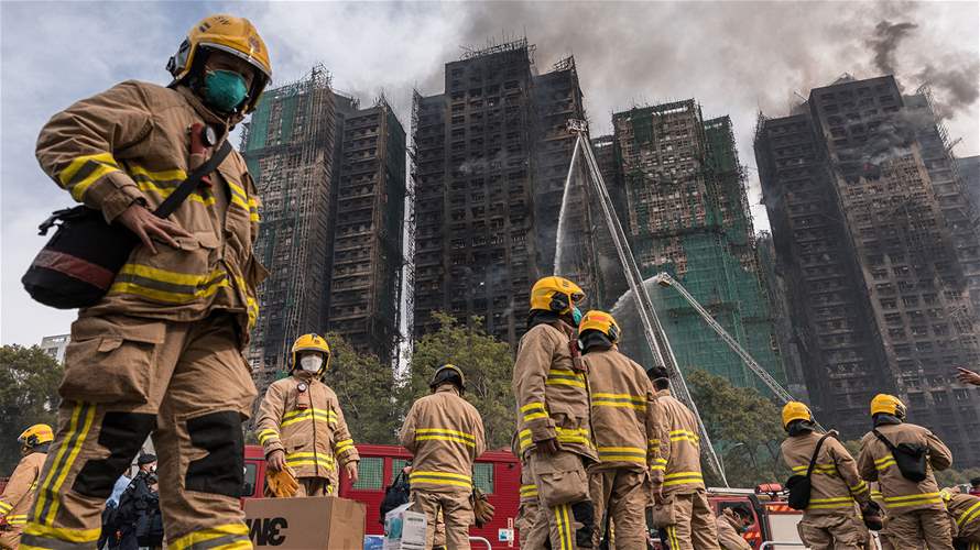 128 قتيلا في حريق هونغ كونغ والبحث مستمر عن عشرات المفقودين