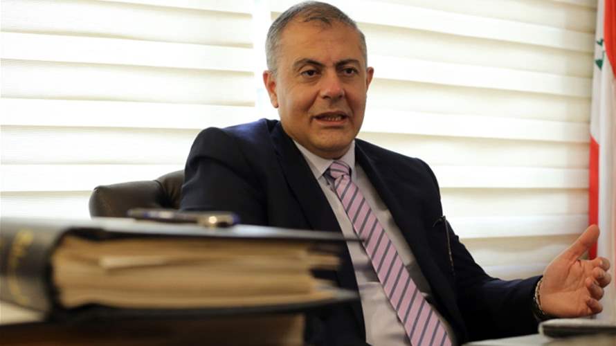 قرار لمحافظ بيروت بإقفال المؤسسات السياحية والمحال التجارية الثلاثاء