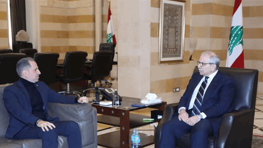 سلام عرض الاوضاع مع رئيس حزب الكتائب