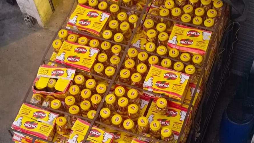 ضبط كمية ضخمة من مرقة الدجاج المهربة والمنتهية الصلاحية