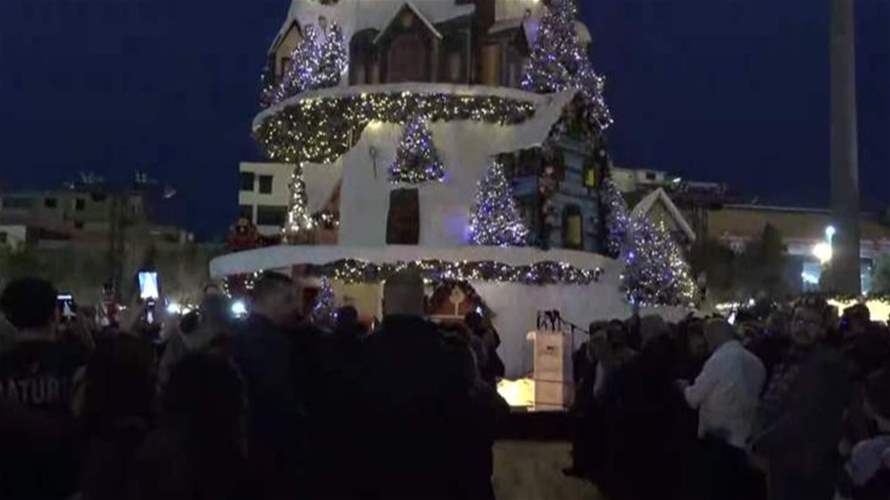 اضاءة شجرة الميلاد في مدينة البترون 