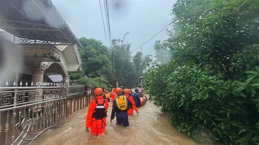 فيضانات في سريلانكا وتحذيرات جديدة من انهيارات أرضية
