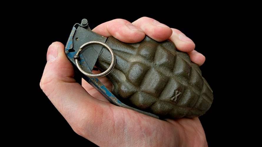 انفجار قنبلة يدوية داخل منزل مواطن أدى إلى مقتل طفله واصابة زوجته وابنته