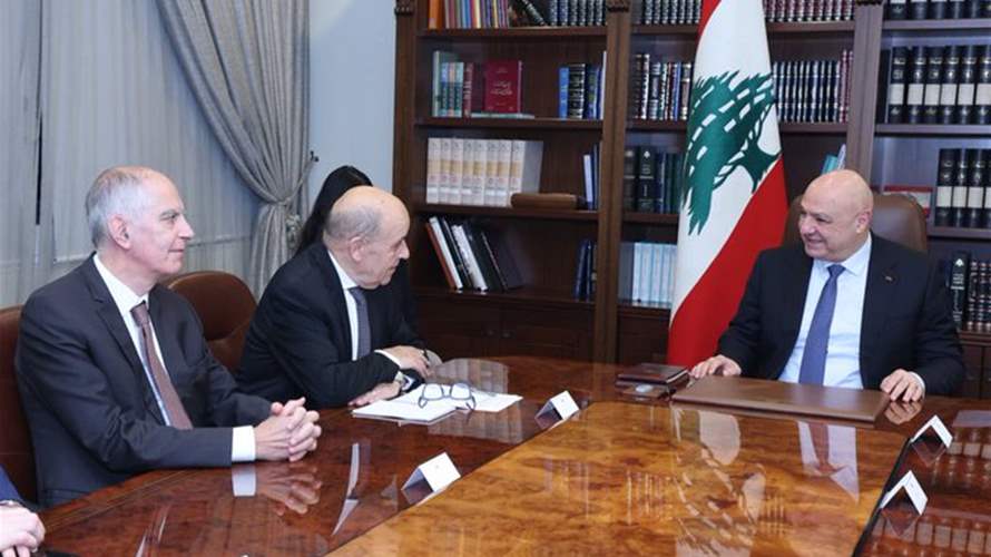 الرئيس عون استقبل لودريان... وهذا ما جرى بحثه