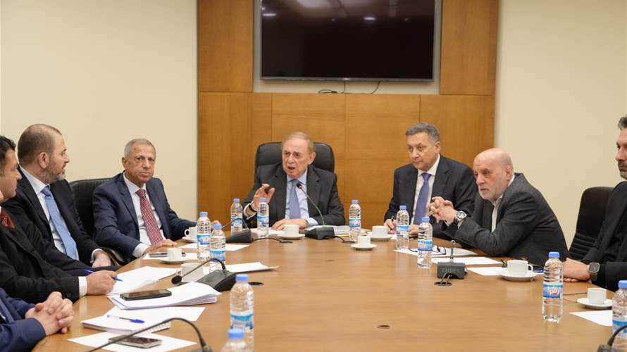 البستاني: أرفض مسودة الحكومة لأنها مجحفة بحق المودعين