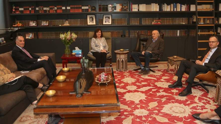 جنبلاط استقبل غابرييل مترئسا وفدا من مجموعة "العمل الأميركية حول لبنان"