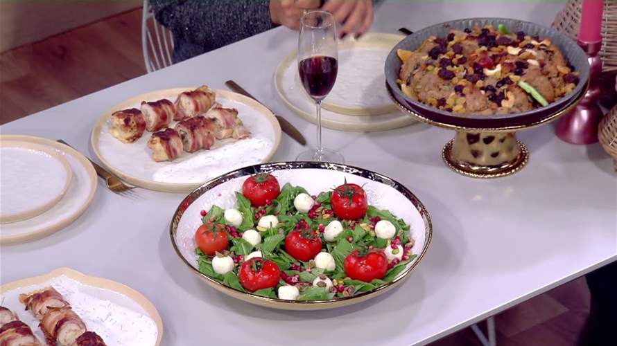  إليكم طريقة تحضير لفائف الدجاج مع لحم الخنزير المقدد وحلوى عيد الميلاد مع الشيف فادي زغيب (فيديو)