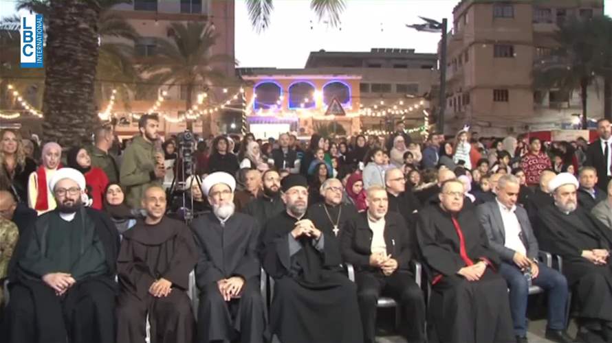 افتتاح القرية الميلادية الأولى في صور