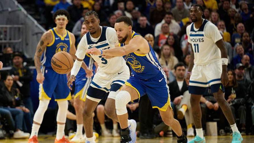 تمبرولفز يُفسد تسجيل ستيفن كري 39 نقطة في عودته إلى وريورز