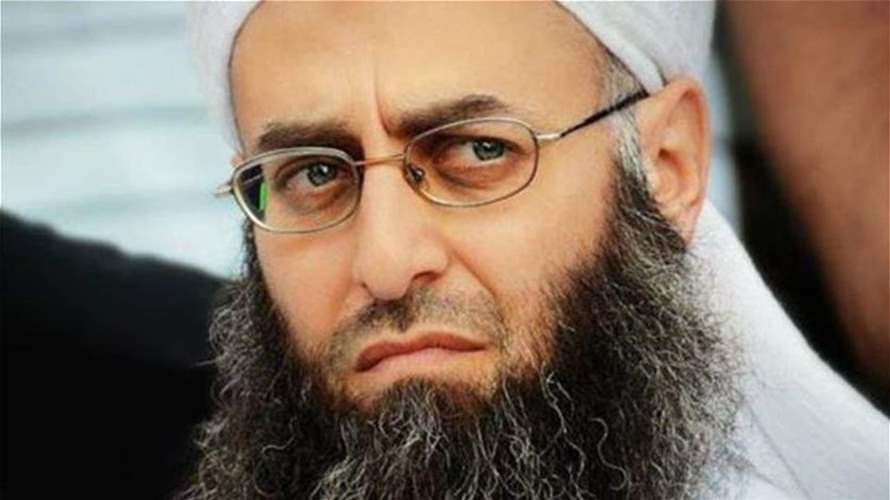 Sheikh Ahmed al-Assir returns to prison after medical check-up
